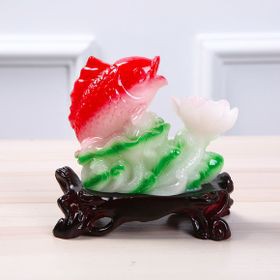 CHÚ CÁ PHONG THỦY BẰNG ĐÁ ĐẾ GỖ