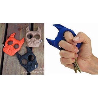 Móc khoá tay đấm gấu cứng