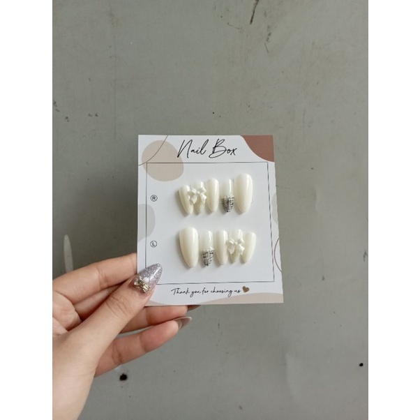 Móng giả thiết kế Huyền Trang Nail hộp 10 móng kèm keo dũa