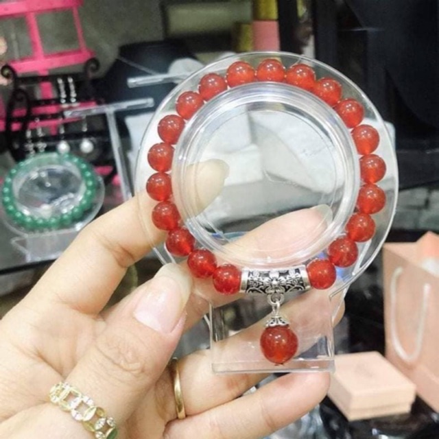 Đế trưng bày vòng tay acrylic bóng đẹp chỉ 15k