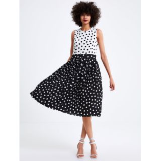 Đầm chấm bi Za ra Pleated Polka Dot Dress