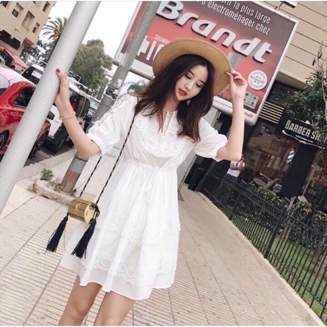Đầm hoa trắng