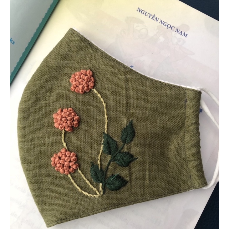 Khẩu trang thêu handmade