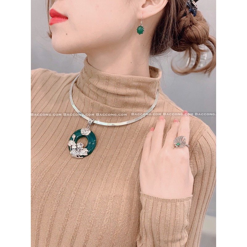 Mặt đá Chalcedony bọc sen bạc