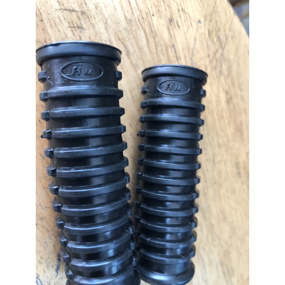 01 cặp  cao su HM gác chân sau cho xe honda 67 + cub