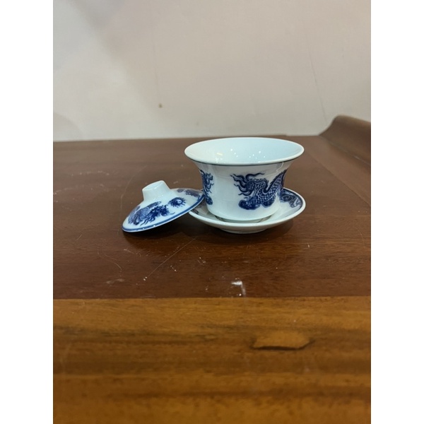Bát sâm, chén nước thờ men lam