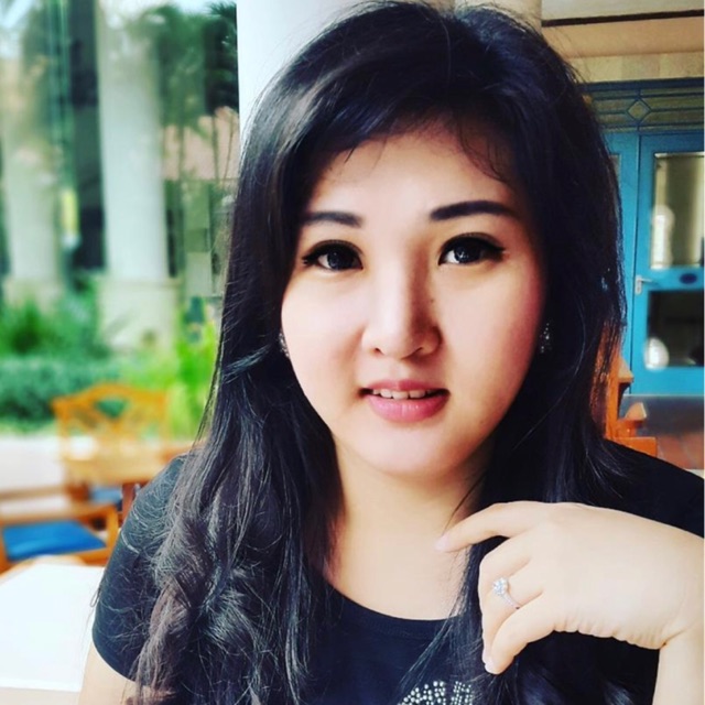 helenaivonnemerzellia.vn