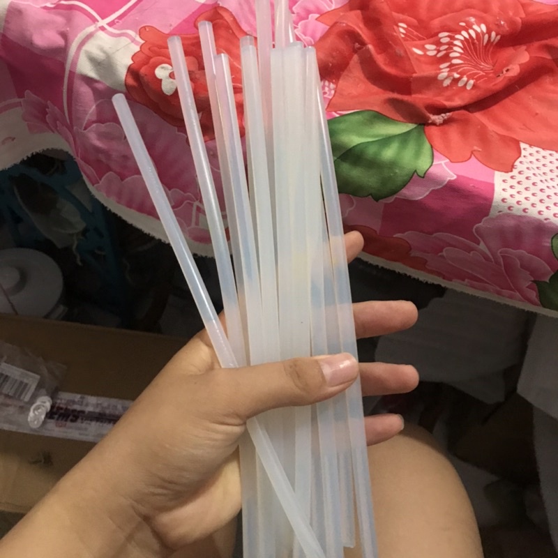 Keo nến bé loại 0,7*25cm màu trắng trong