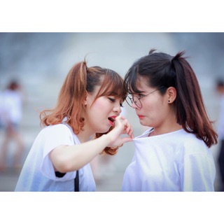 Áo phông trắng