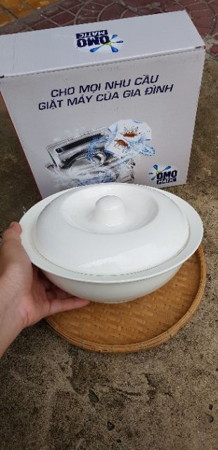 Thố Sứ Trắng có nắp Hàng KM OMO 20cm.