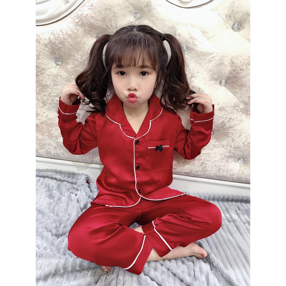 Pijama phi lụa dài tay trang trí viền