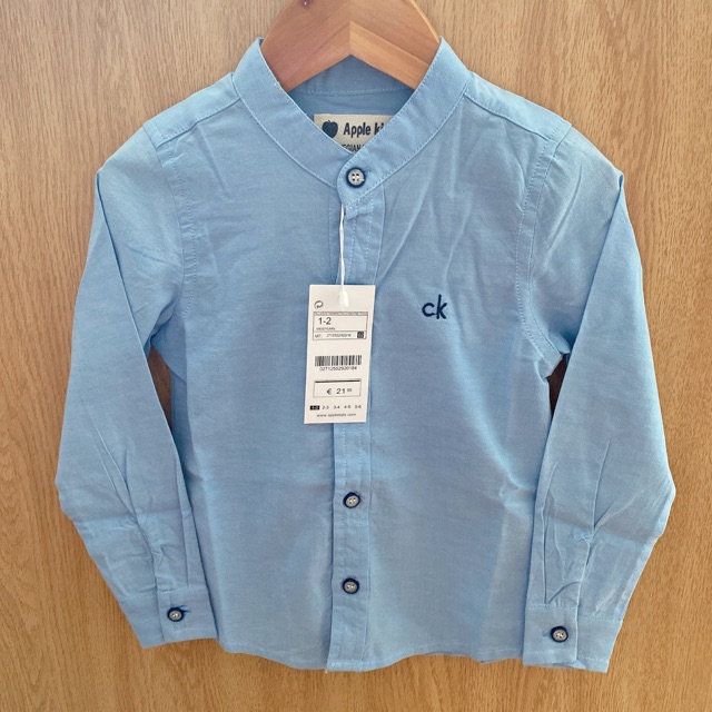 ÁO SƠ MI TRẮNG SOÁI CA CHO BÉ TRAI THÊU TOMY/ NY/ 2 TÚI MẪU MỚI