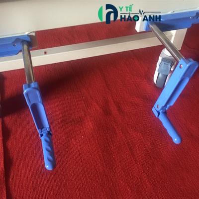 Giường y tế 2 tay quay nâng đầu, nâng chân Lucass GB-2A