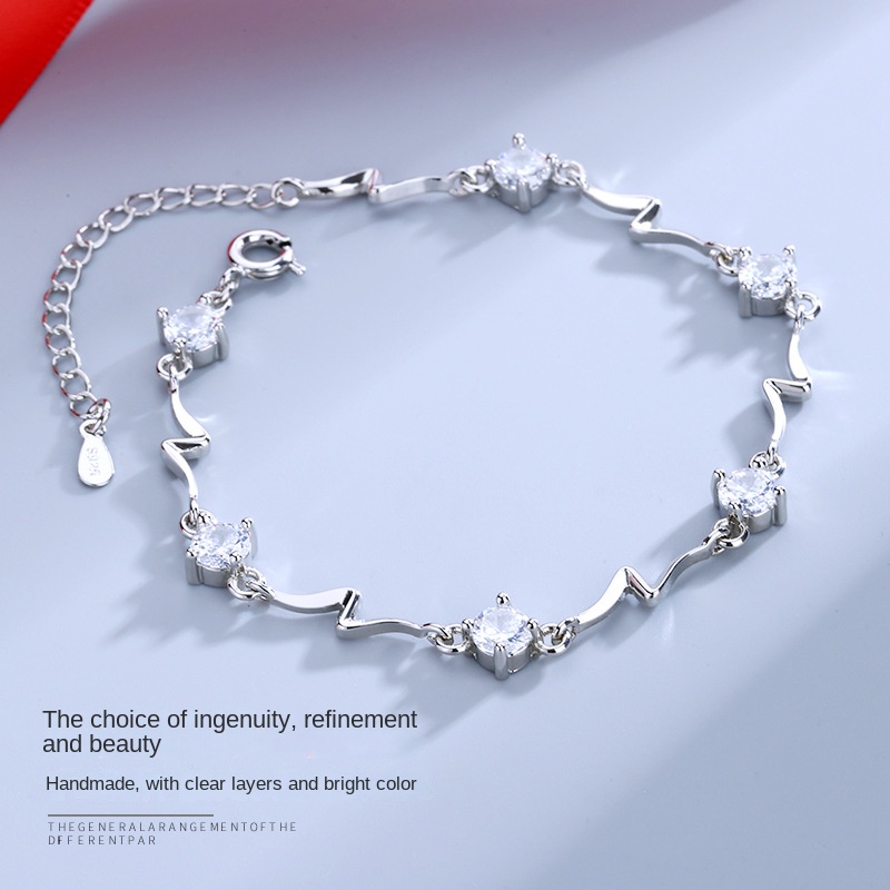 Vòng Tay Đính Đá Zircon Xanh Hình Trái Tim Xinh Xắn