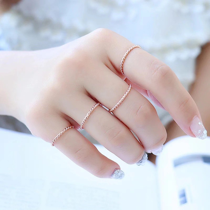 Nhẫn đeo khớp bằng thép titan mạ màu vàng hồng 18K không phai dạng bện xoắn tinh tế phong cách Nhật Hàn đơn giản