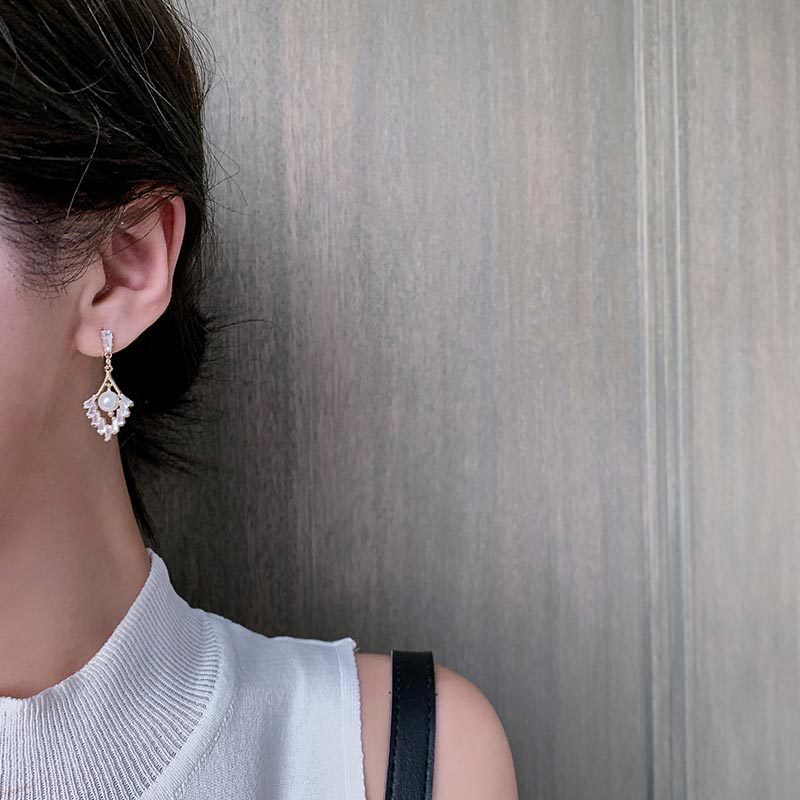 Bông tai đính ngọc trai Zircon hình thoi đơn giản mẫu mới 2020 cho nữ