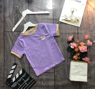 Áo croptop thêu hoa cúc