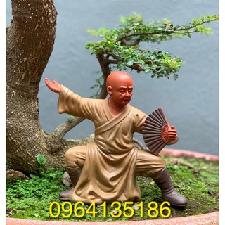 Tượng tiểu cảnh võ sư múa quyền h27cm gốm sứ Bát Tràng