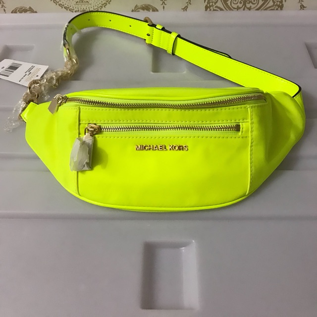 Lịch sử giá ???Túi bao tử Michael kors ?Mott Nylon Belt Bag ?Màu siêu  đẹp cập nhật 3/2023 - BeeCost