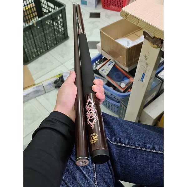 Cơ, Gậy Bida Gramax 2 Mạ Cacbon tay cầm đường kính vừa phải. Đánh chắc tay, không cong vênh - gomhang.vn