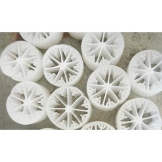 1KG Hạt Kaldnes 8 Cánh - 32 Khía (Hạt Kanet) - Giá Thể Vi Sinh MBBR Động - Lọc Vi Sinh Hồ Cá