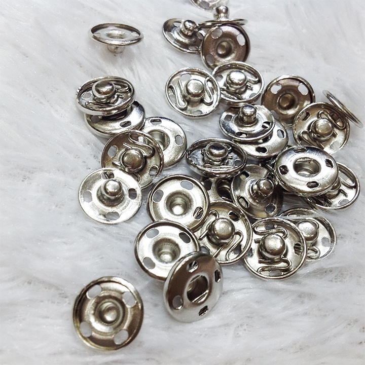 Vỉ 50 cúc bấm mini tiện lợi, cúc bấm áo dài