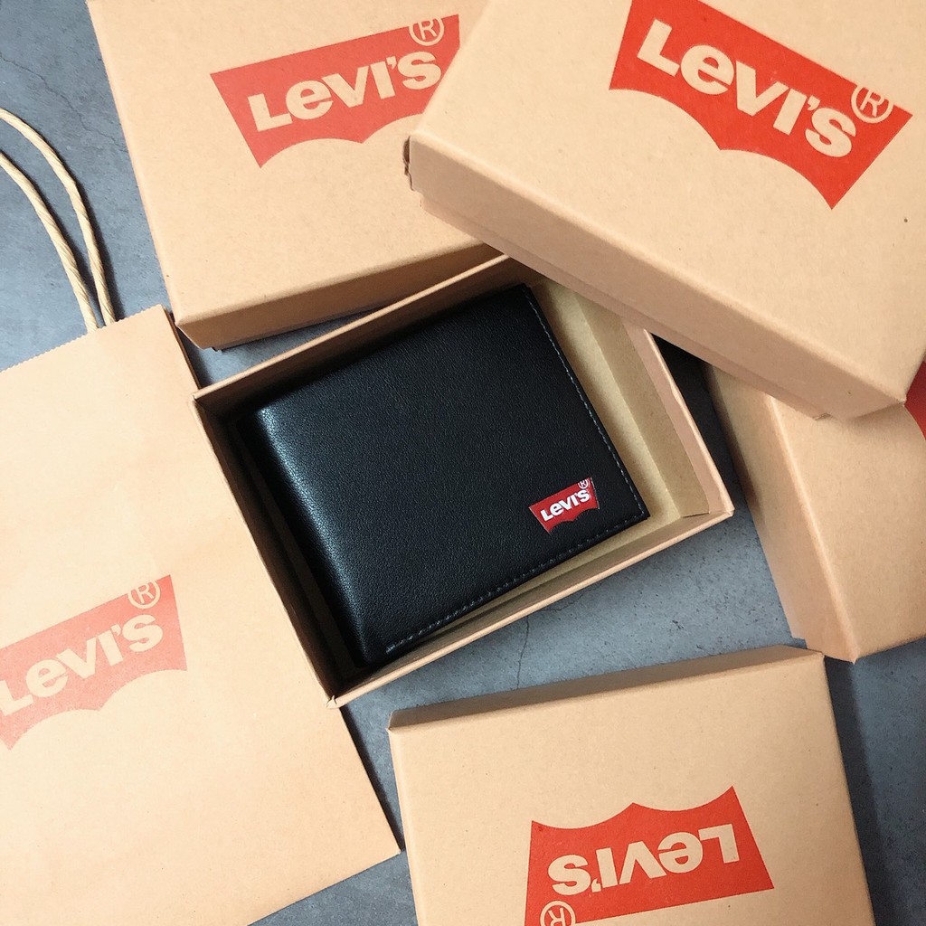 [Mã FAGREAT245 giảm 8% tối đa 50K đơn từ 250K] Ví ngắn Levis logo đỏ - V296