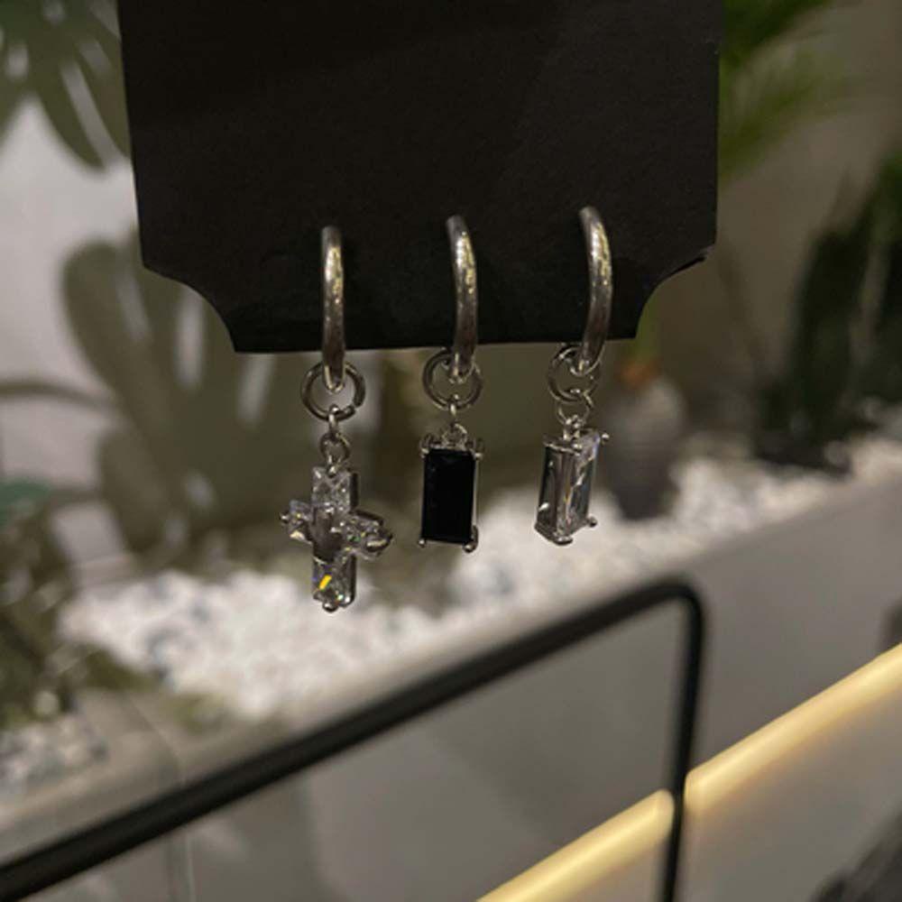 Khuyên Tai Tròn Hình Thánh Giá Bằng Thép Titan Đính Đá Zircon Phong Cách Gothic Punk Dành Cho Nam