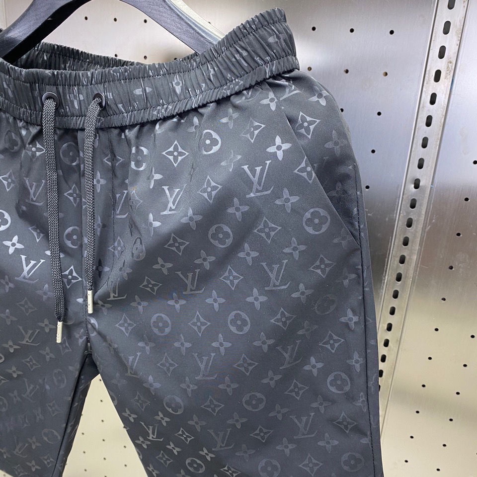 2021 mới LV mùa hè quần short giản dị nam Jacquard in chữ thương hiệu thời trang