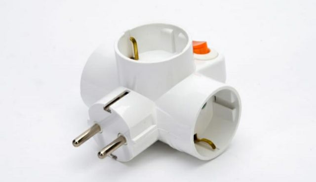 Ổ cắm hàn quốc DM 2104 điện áp 250V_16A