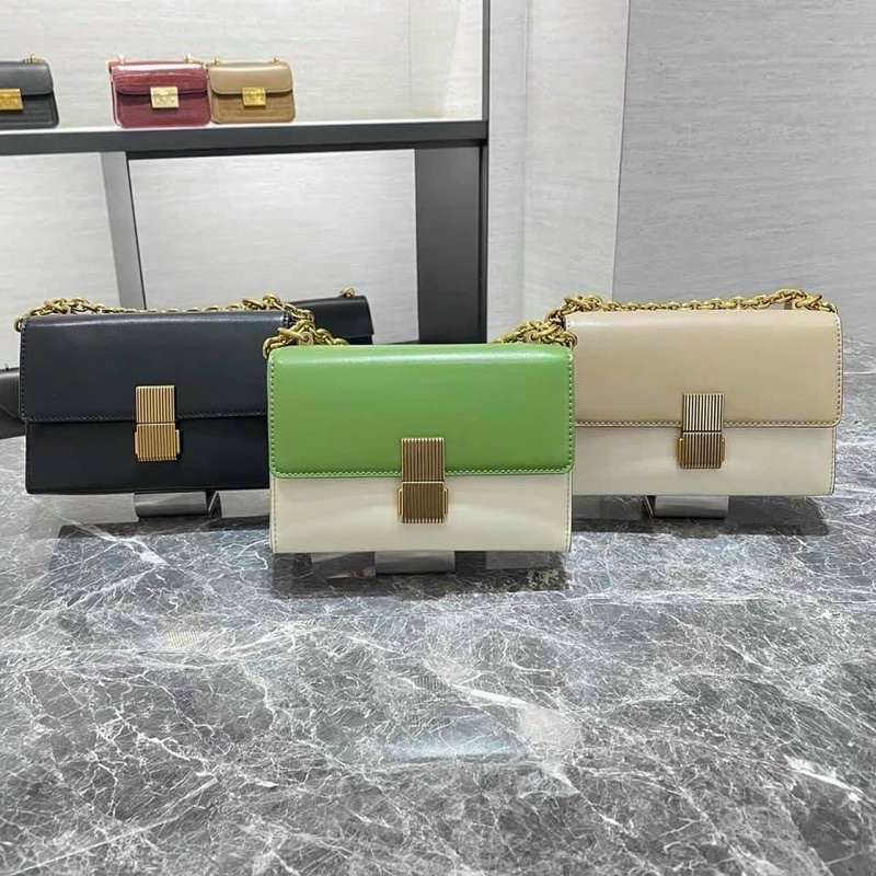 CLUTCH CNK METALLIC PUSH LOCK ❤️