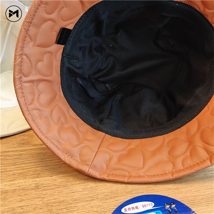 Mũ Bucket Chất Liệu Da PU Cao Cấp Họa Tiết Dập Nổi Hình Trái Tim Phong Cách Hàn Quốc Cho Nữ