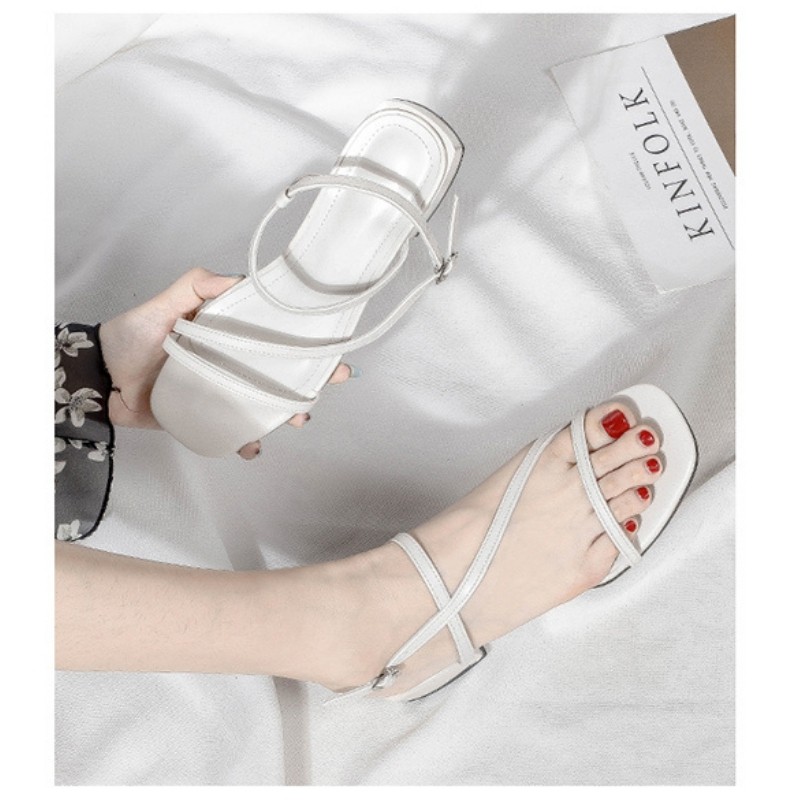 Sandal nữ đế bệt dây mảnh xéo đẹp GURI thời trang Hàn Quốc SN03