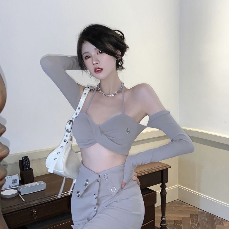 High waist shows thin and spicy girls hip half skirt + sexy slim neck top new style pure wind suit girl in spring