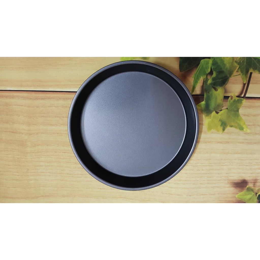 Khuôn pizza chống dính màu đen 22cm