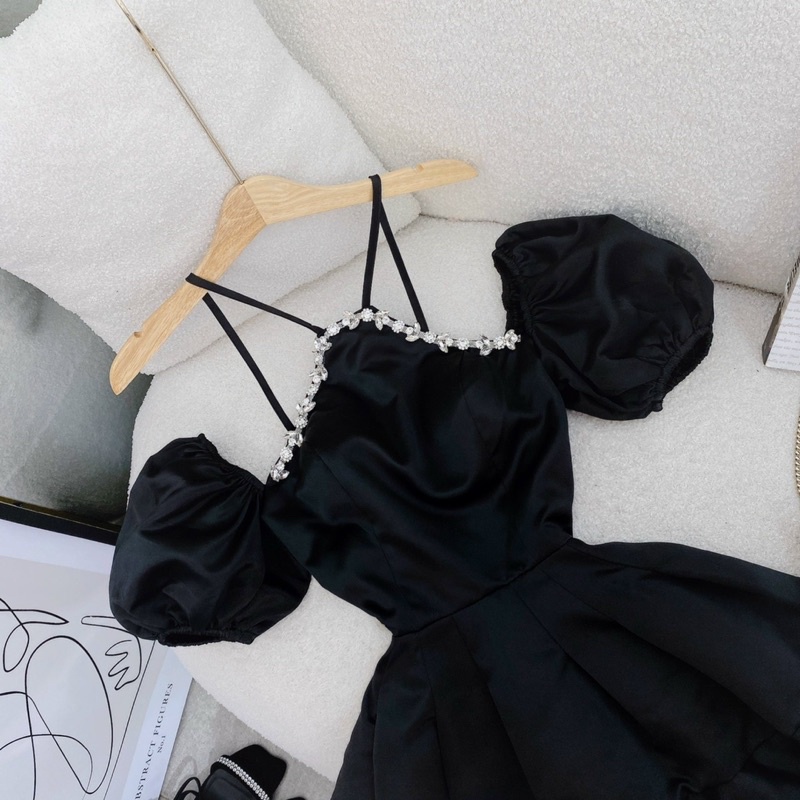 ĐẦM CỔ CHÉO VIỀN ĐÁ TAY BỒNG