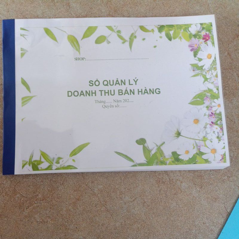 SỔ QUẢN LÝ DOANH THU BÁN HÀNG khổ a4 ngang, Bìa hồng có Bóng Kính