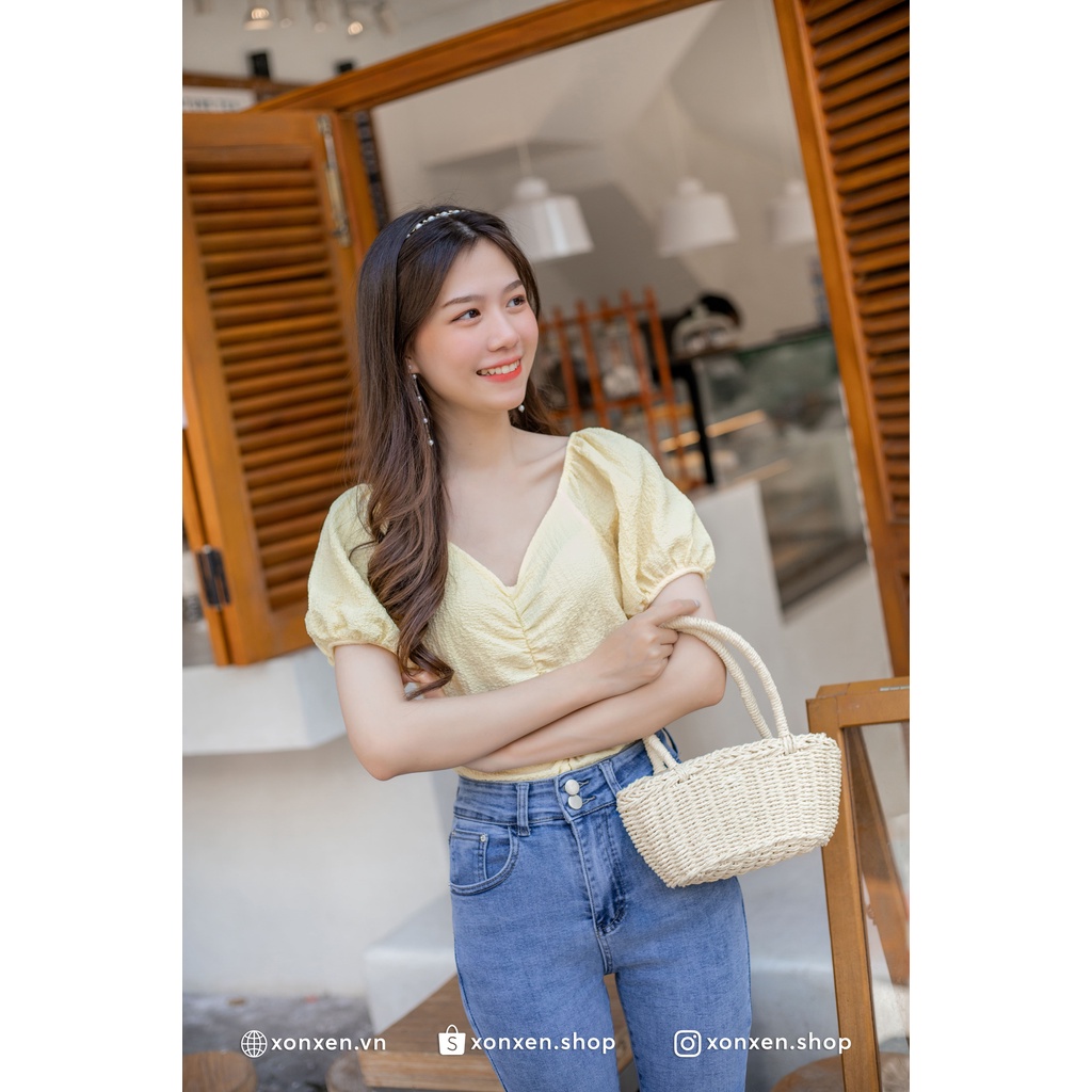 Áo kiểu nữ cổ tim vải xốp thoáng  nhíu ngực XONXEN SHOP freesize mã 7009