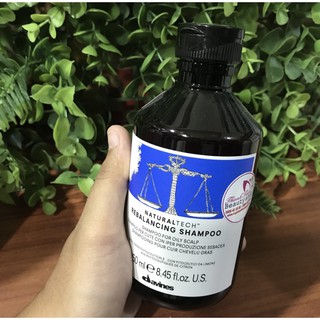 Dầu gội cân bằng tóc dầu và độ ẩm cho da đầu REBALANCING Davines Shampoo 250ml [ Fanola ]