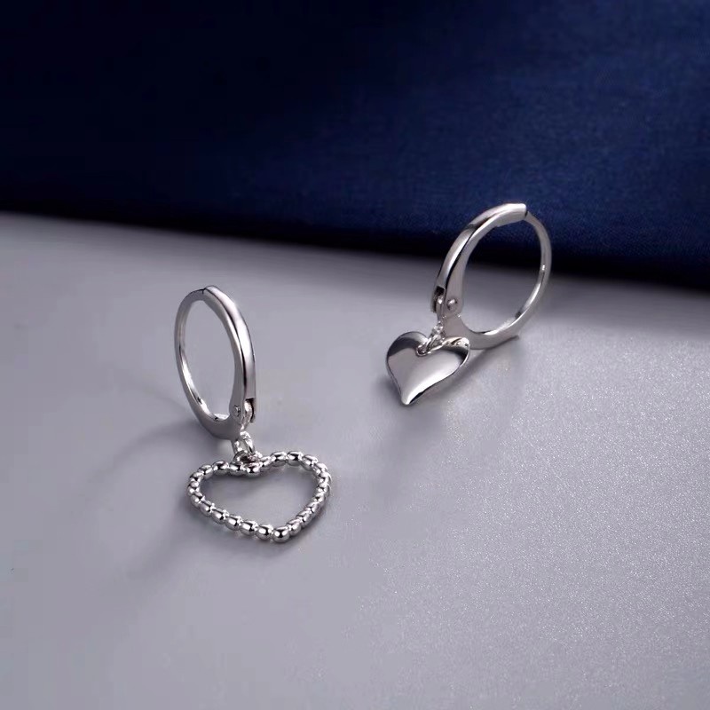 Khuyên Tai Trái Tim Không Đối Xứng Khí Chất Mới
