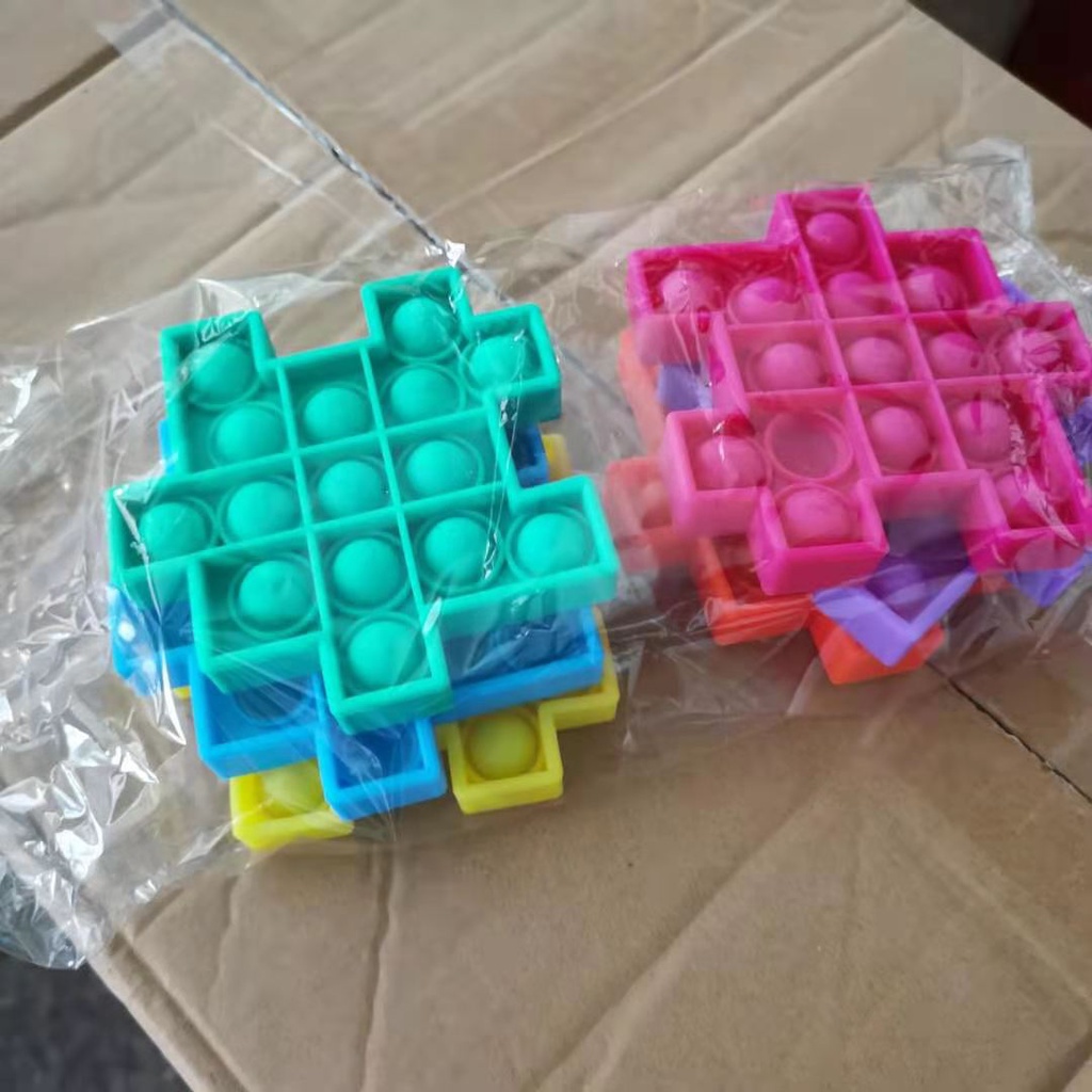 ✹❀Creative Rubik s Cube Desktop Đồ chơi Gặm nhấm Pioneer Silicone Press Ball Nhà máy khắc DIY Cung cấp trực tiếp