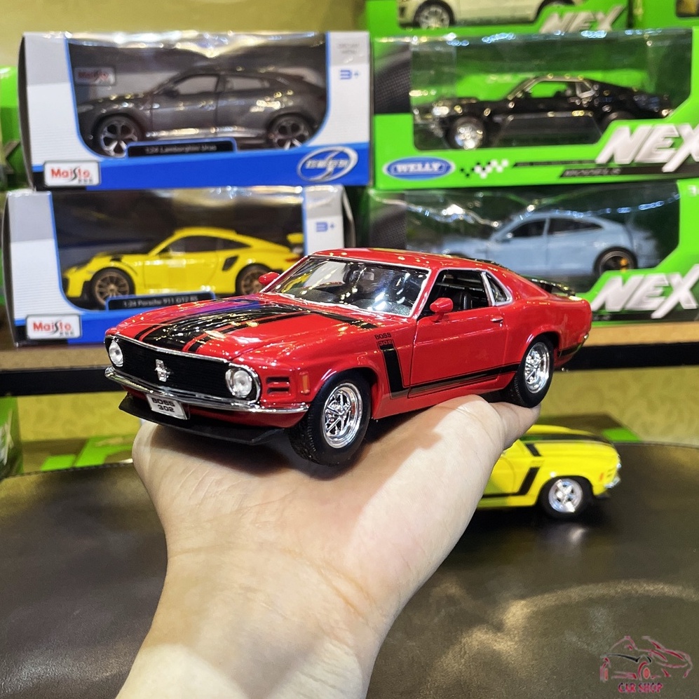 Mô hình xe cổ Ford Mustang Boss 302 1970 tỉ lệ 1:24 hãng Welly