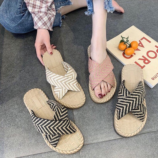 Dép cói đi biển