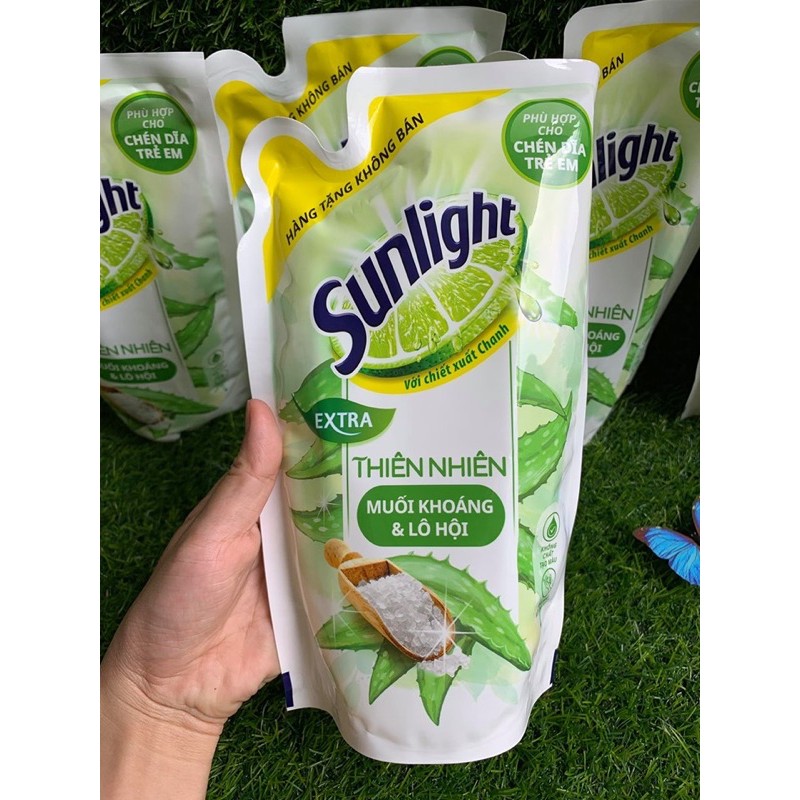 Nước Rửa Chén Sunlight Thiên Nhiên Muối Khoáng & Lô Hội - 550gr (Giá Khuyến Mãi: 19k/ Bịch)