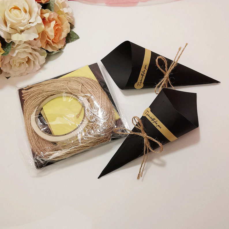 Khổ A4 - 10 tờ giấy đen định lượng 160gsm làm Handmade