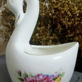 Giỏ thiên nga bằng sứ