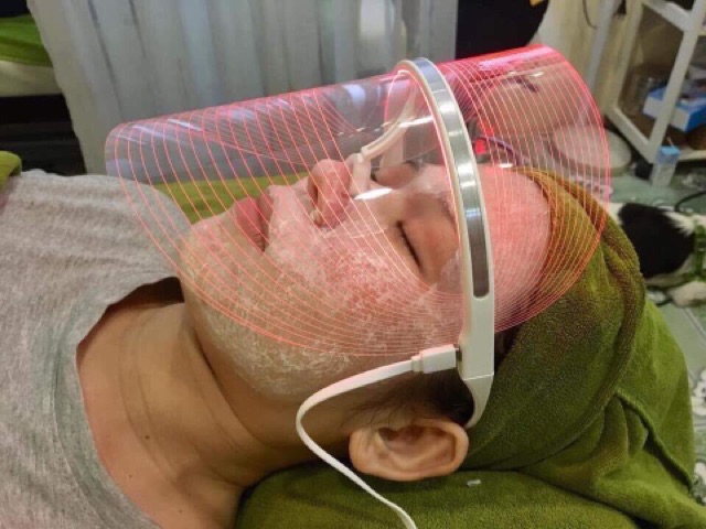 mặt nạ ánh sáng sinh học