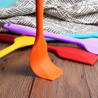 Dụng cụ làm bánh: phới trộn bột, phới dẹt silicon
