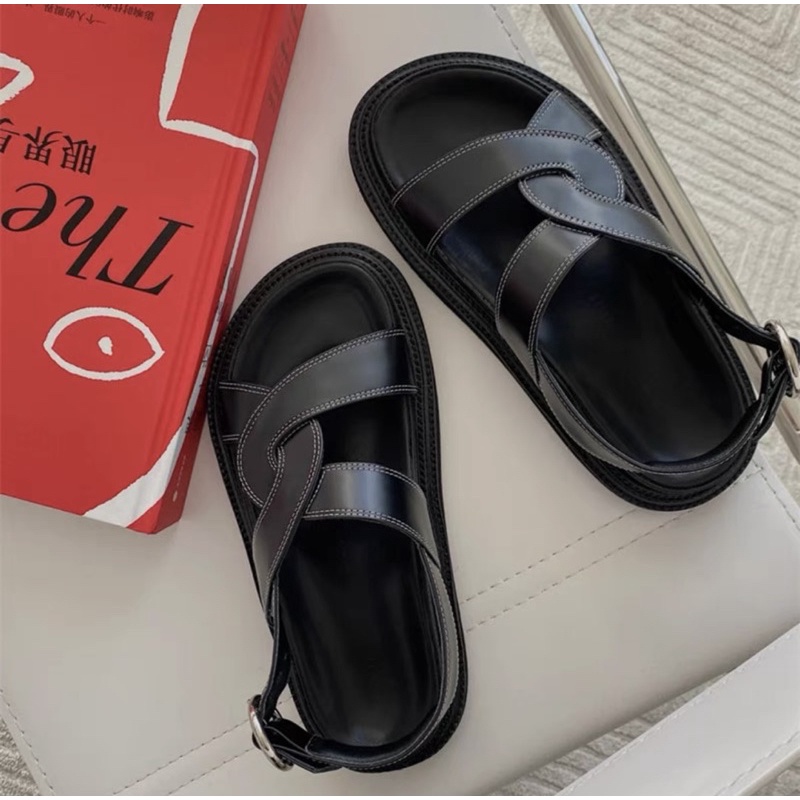 Sandal nữ đế bằng quai đan chéo hot trend