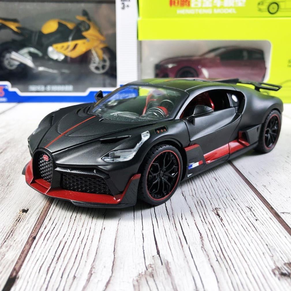 Xe mô hình Bugatti Divo 1:24 HT